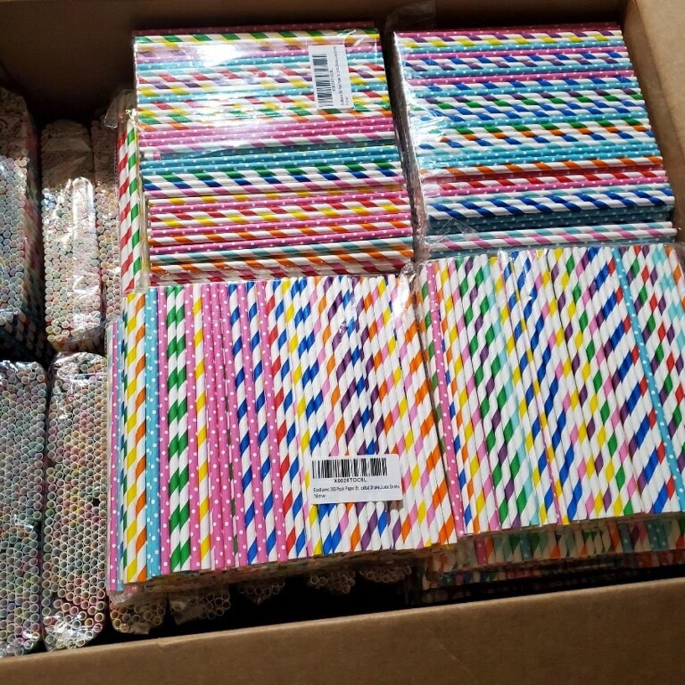 Papers straws with multi color design